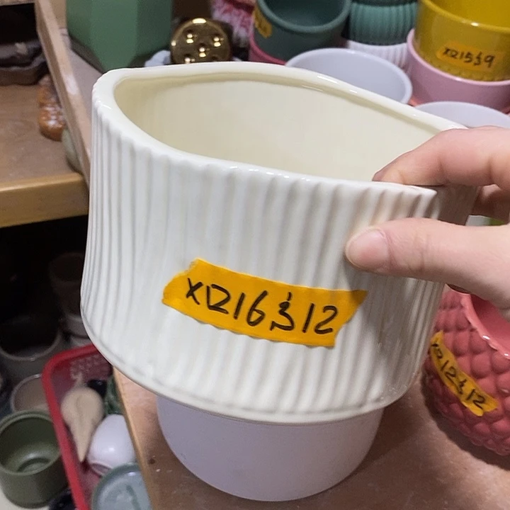 陶盆有孔 瑕疵针孔漏釉介意勿拍口 高