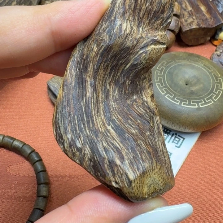 大叶紫檀（黑酸枝木类）