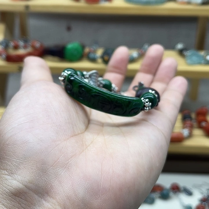 翡翠未镶嵌手链88888888