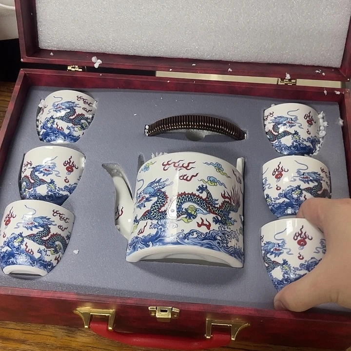 孤品茶具套装等。