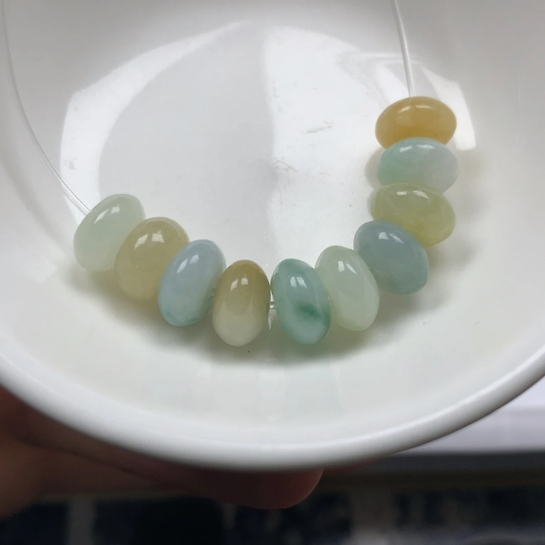 翡翠颈饰未镶嵌卡5✖️9。10颗