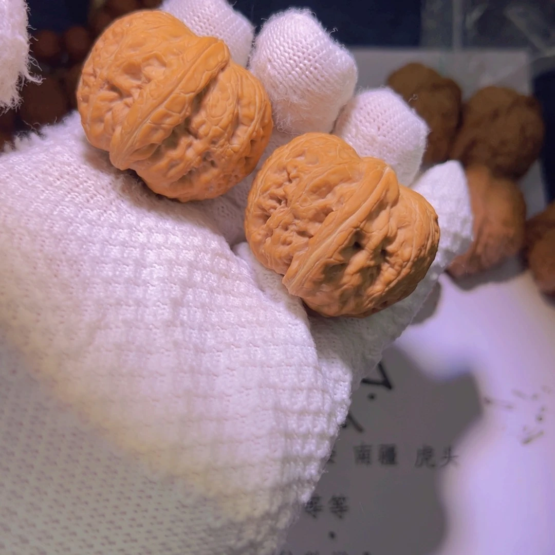 中****绘42元宝大克重石头