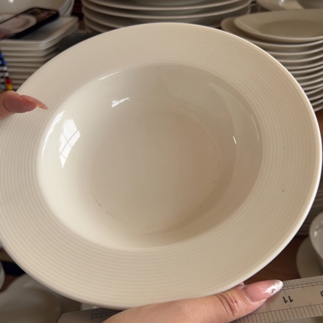 新骨瓷62微瑕暖白 暗线条10.25寸大草帽盘