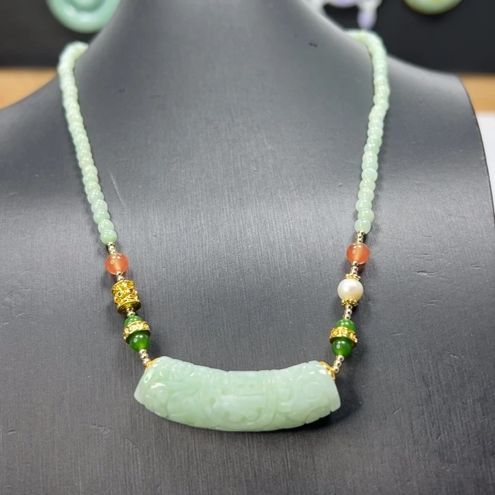 颈饰未镶嵌翡翠项链