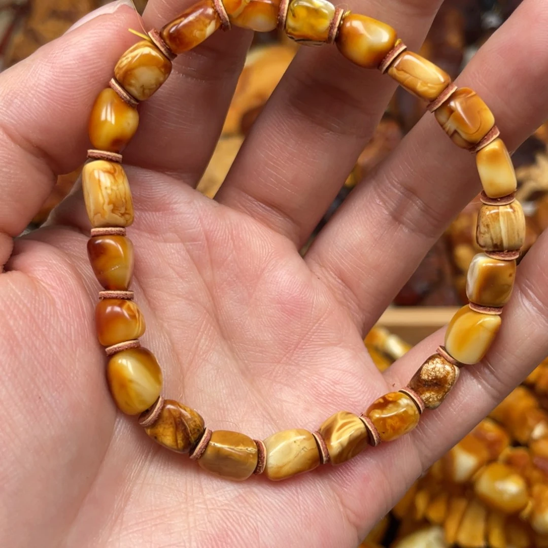 蜜蜡珠宝奇石未镶嵌