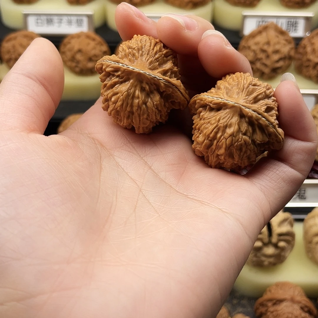 文玩核桃把件X****轩红豆720