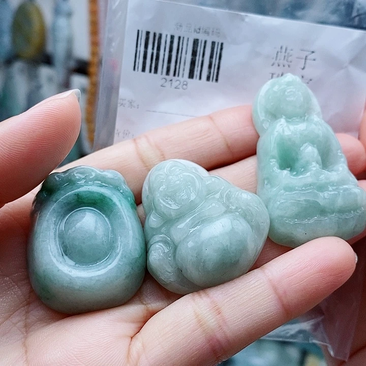 翡翠未镶嵌颈饰翡翠