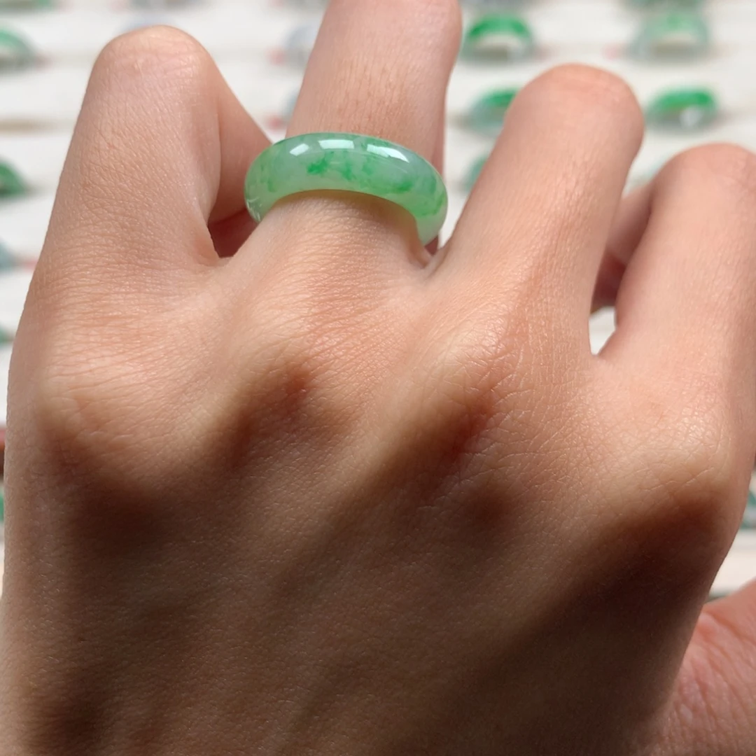 翡翠未镶嵌戒指冰飘绿花 港8/9