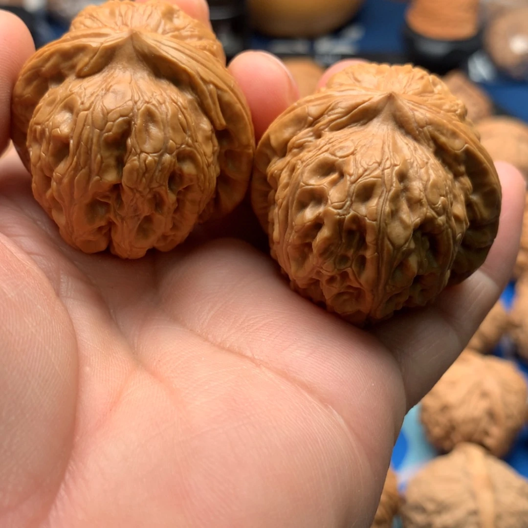 【闪购商品】文玩核桃吊坠小***哥元宝42