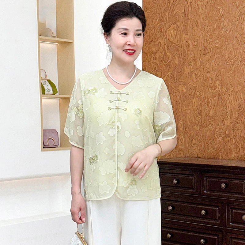 2025新款妈妈上衣夏装套装中老年女时尚休闲T恤小衫宽松大码套装