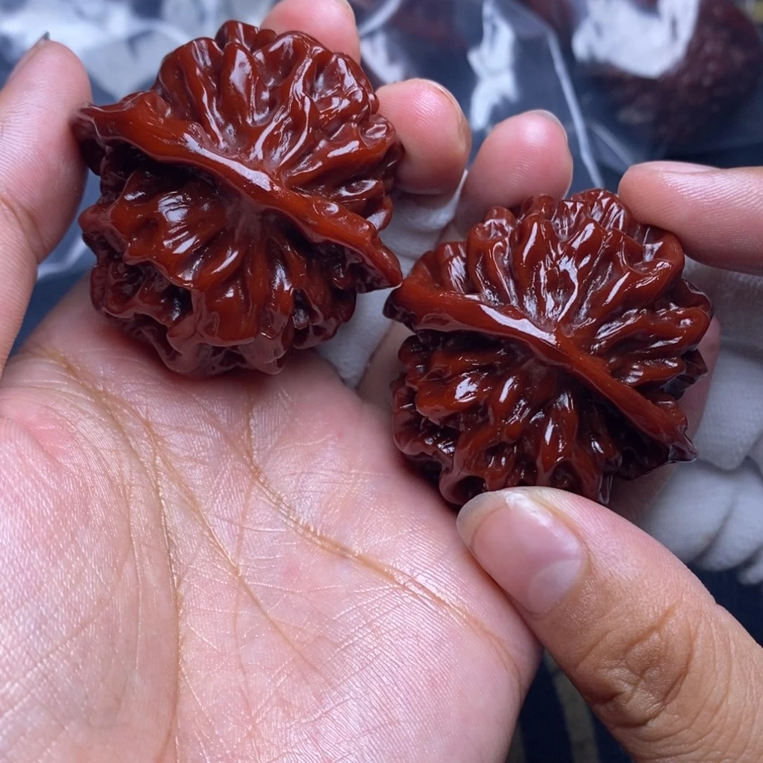 文玩核桃吊坠帝王46