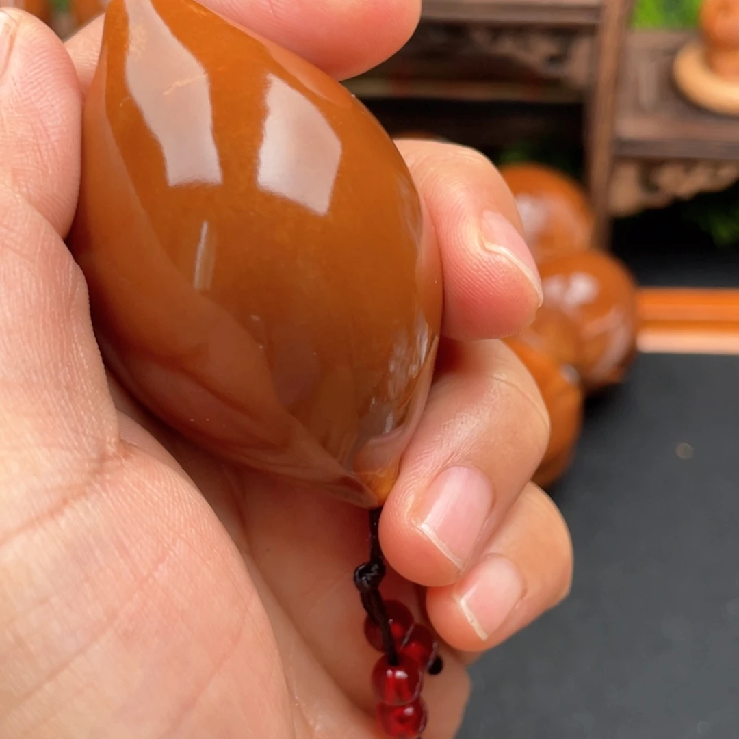 橄榄核吊坠蝴蝶37穿配