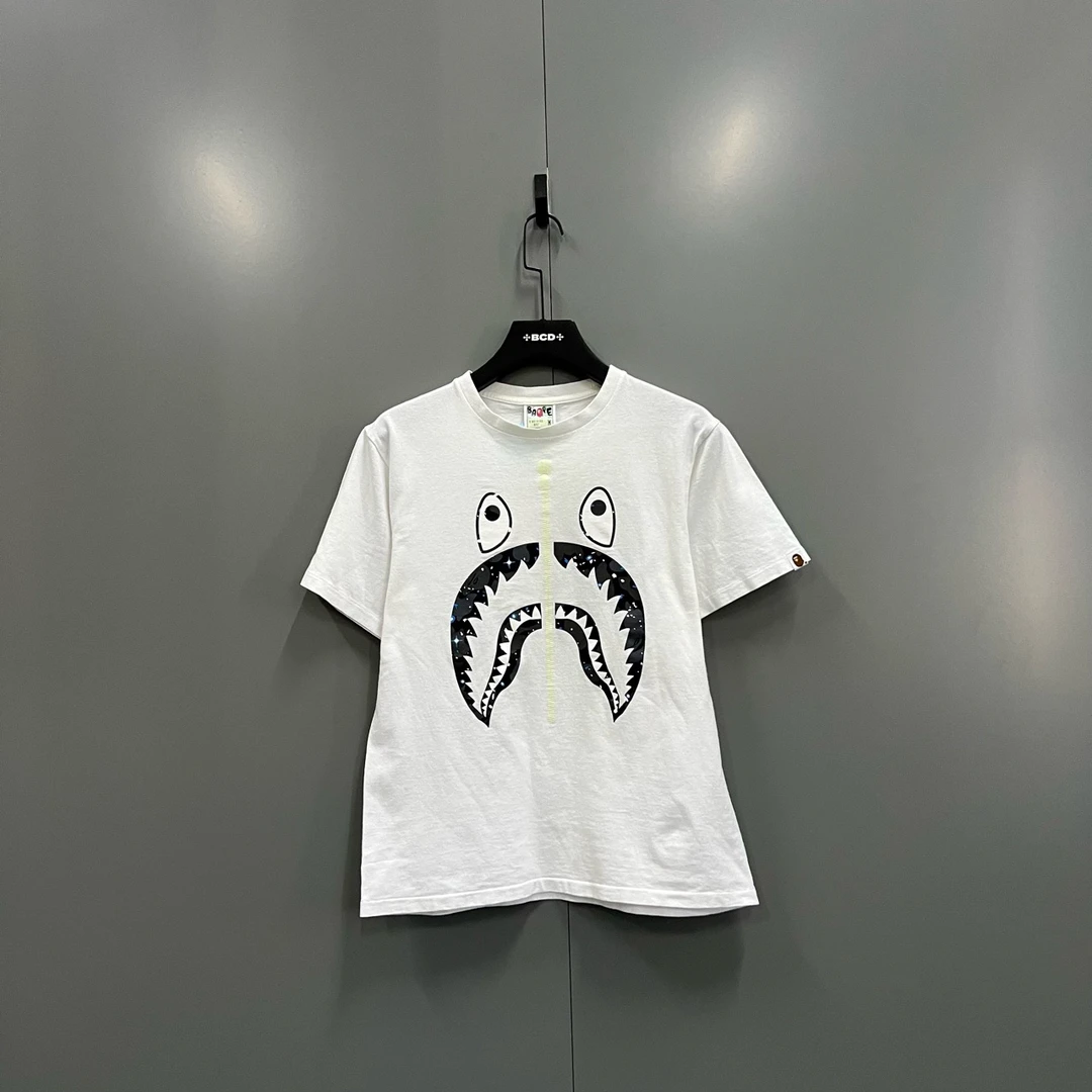 95新 BAPE (ll) BAPE 水晶鲨鱼印花短袖 M码