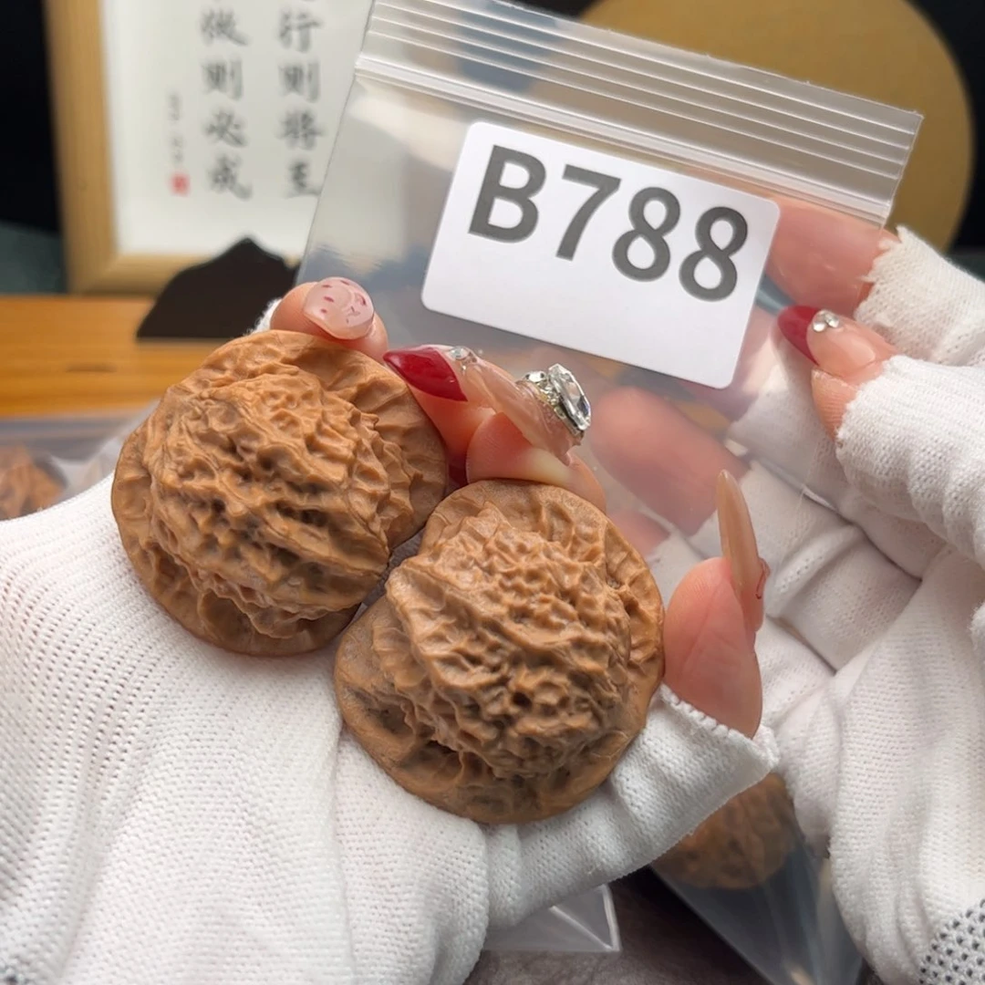 文玩核桃把件41瓷娃娃b 788