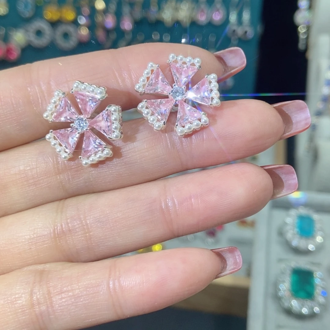 66锆石（处理）耳钉