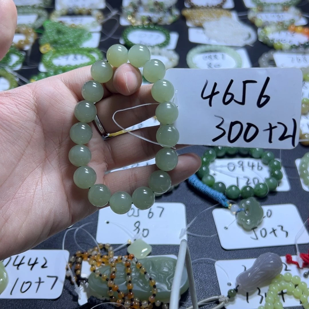 和田玉未镶嵌手串4656