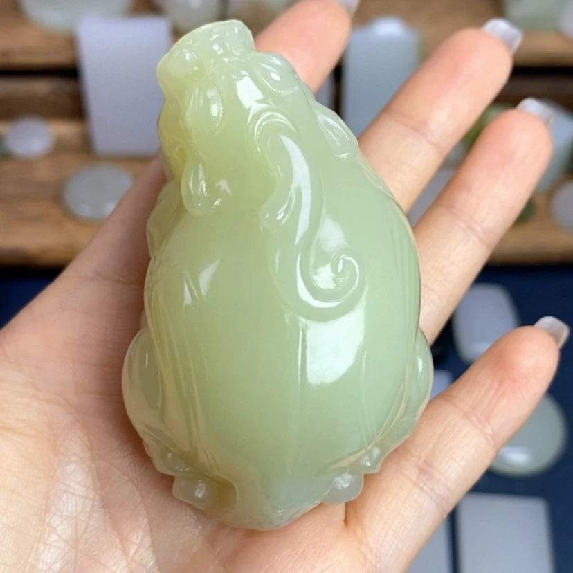 【闪购商品】颈饰未镶嵌和田玉丶*片