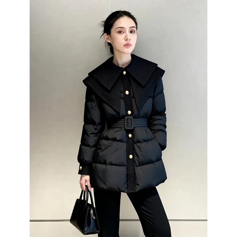 冬季棉服女款2025新款独特超好看高端气质收腰黑色大翻领加厚外套