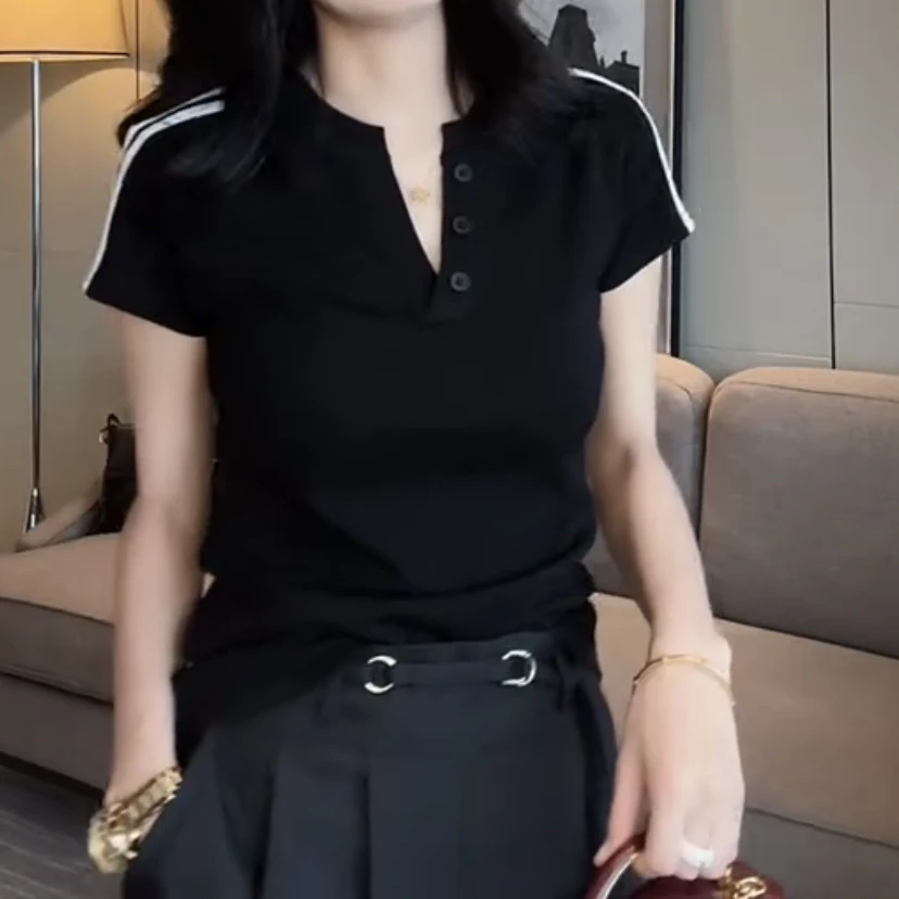 欧货潮流直角肩显瘦设计V领短袖气质上衣女