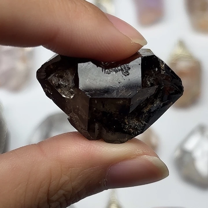 水晶未镶嵌颈饰深茶闪灵钻36mm+