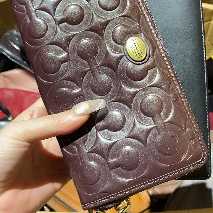 一***一中古香水沐浴露持久留香