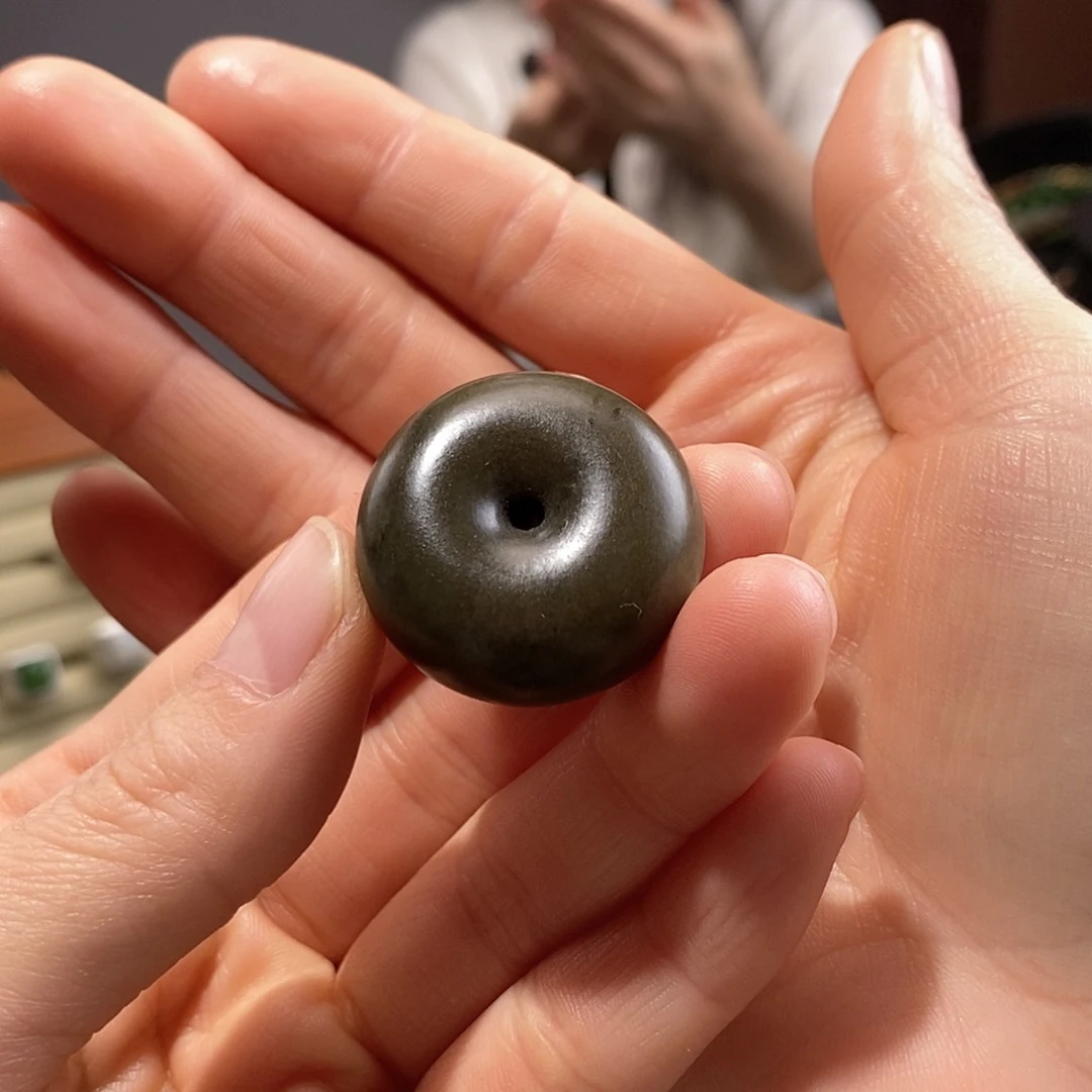 颈饰未镶嵌和田玉思*