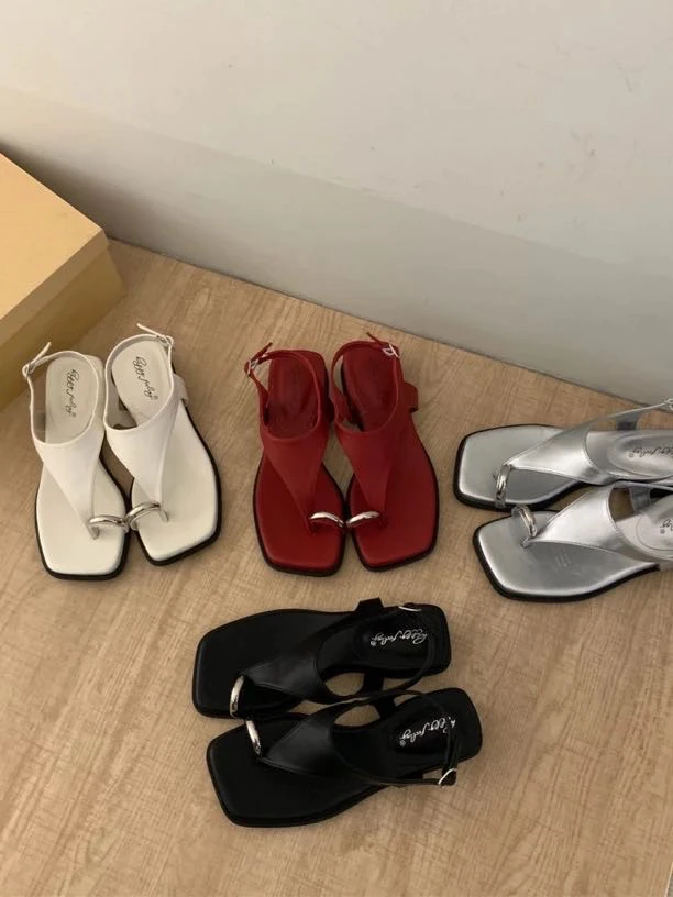 套趾夹趾罗马凉鞋搭扣人字拖鞋夏季一字式扣带胶粘