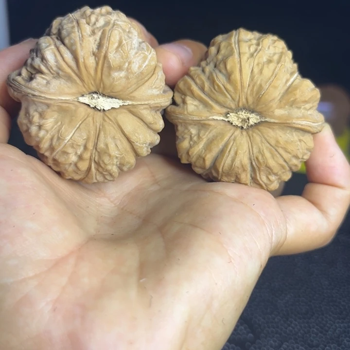 卧***邵吊坠文玩核桃南瓜