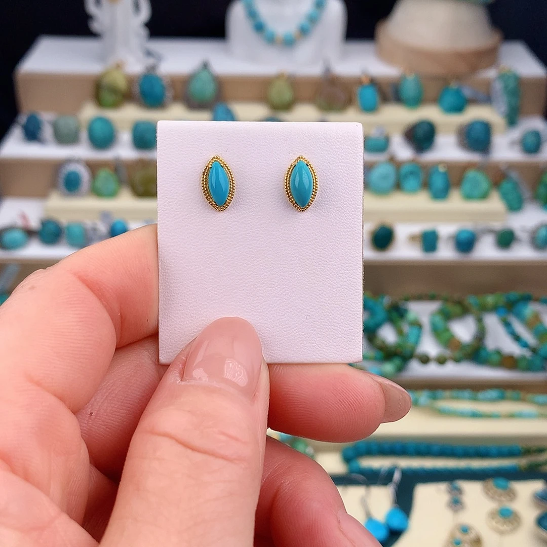 绿松石未镶嵌耳饰