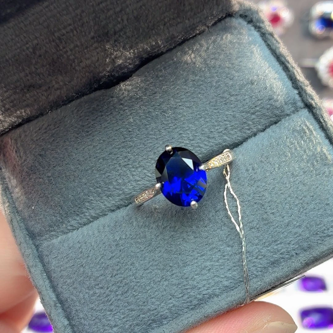 925银培育皇家蓝色宝石