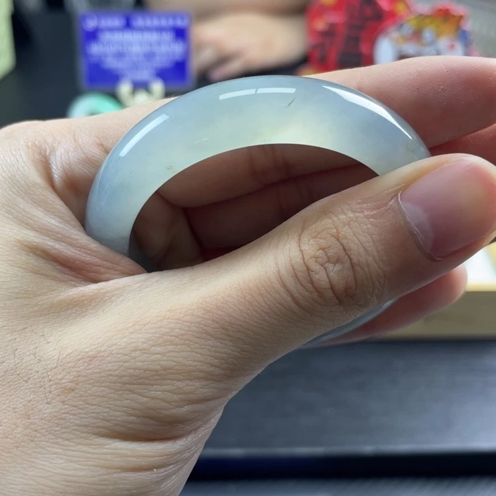 翡翠手镯未镶嵌天然缅甸a货翡翠手镯