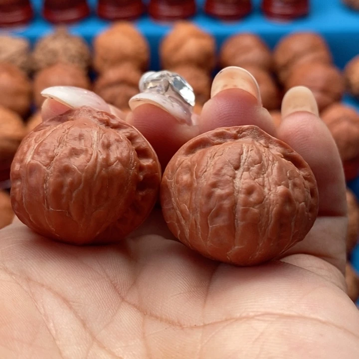 文玩核桃把件瓷娃娃