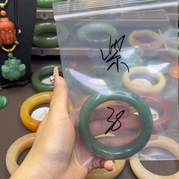 未镶嵌手镯石英岩玉紫