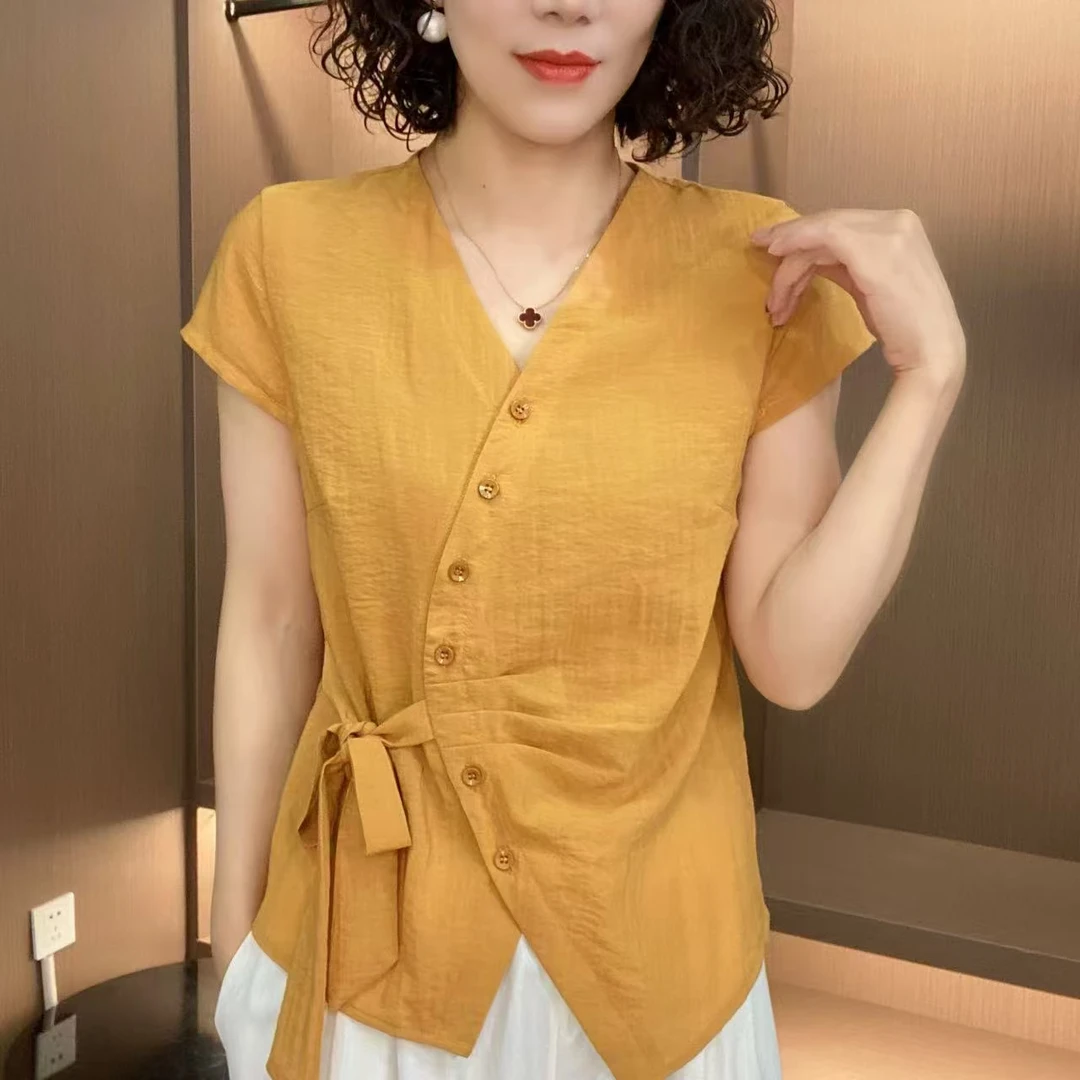 休闲风修身型V领短袖常规款T恤休闲复古显瘦百搭
