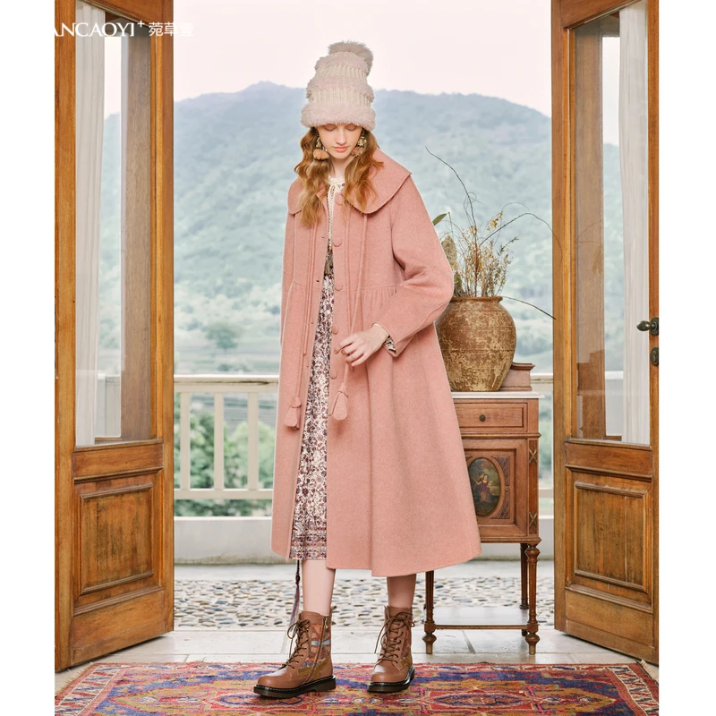 菀壹2025冬双面呢子大衣娃娃领宽松绵羊毛毛呢外套女L21111451