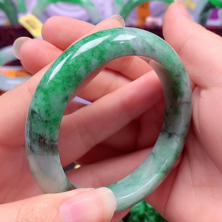 翡翠未镶嵌手镯翡翠手镯