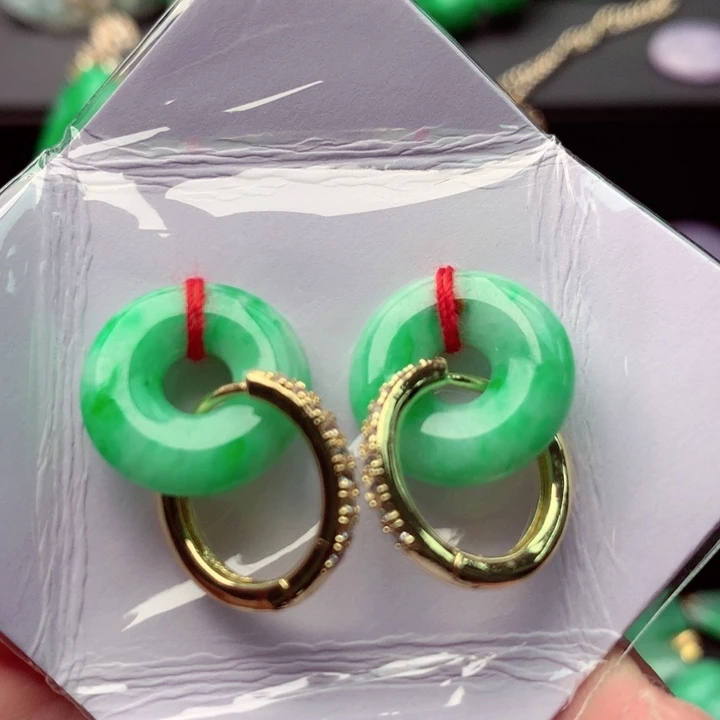 翡翠未镶嵌耳饰A货