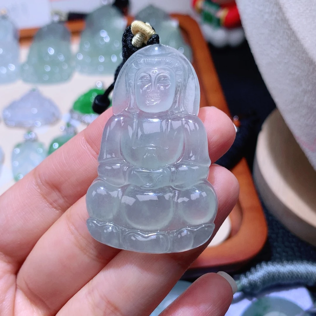 颈饰未镶嵌翡翠观音