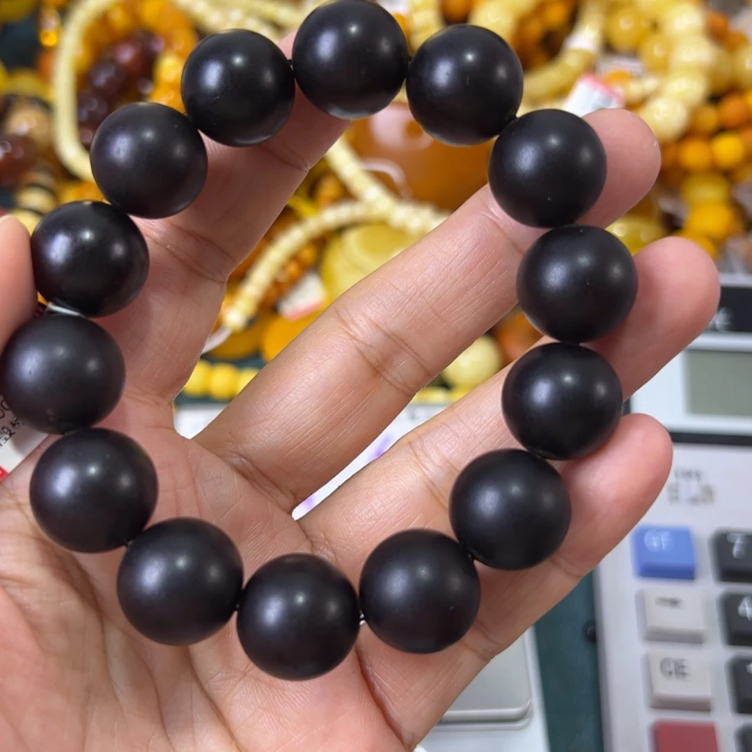 琥珀未镶嵌珠宝奇石630