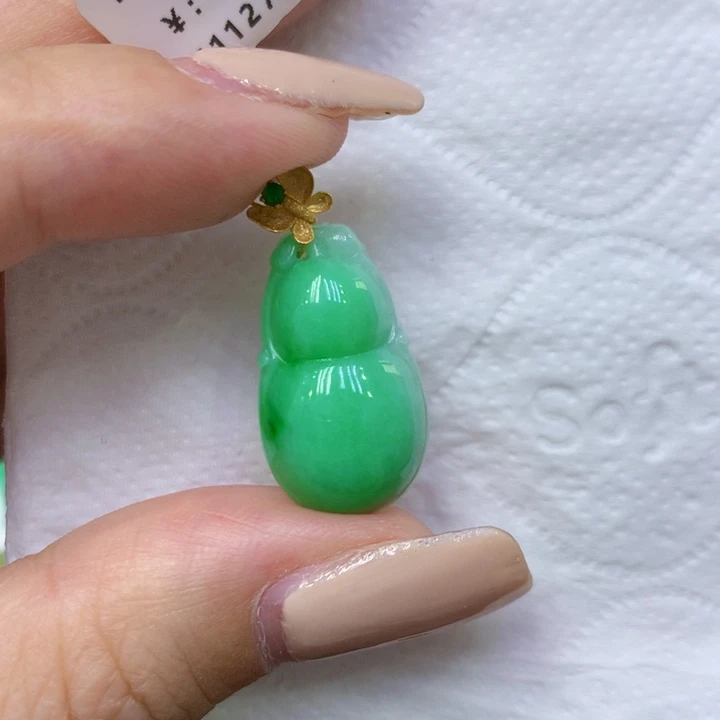颈饰18K金镶嵌翡翠