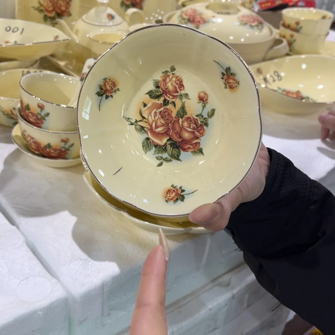 星博汇陶瓷有限公司4个