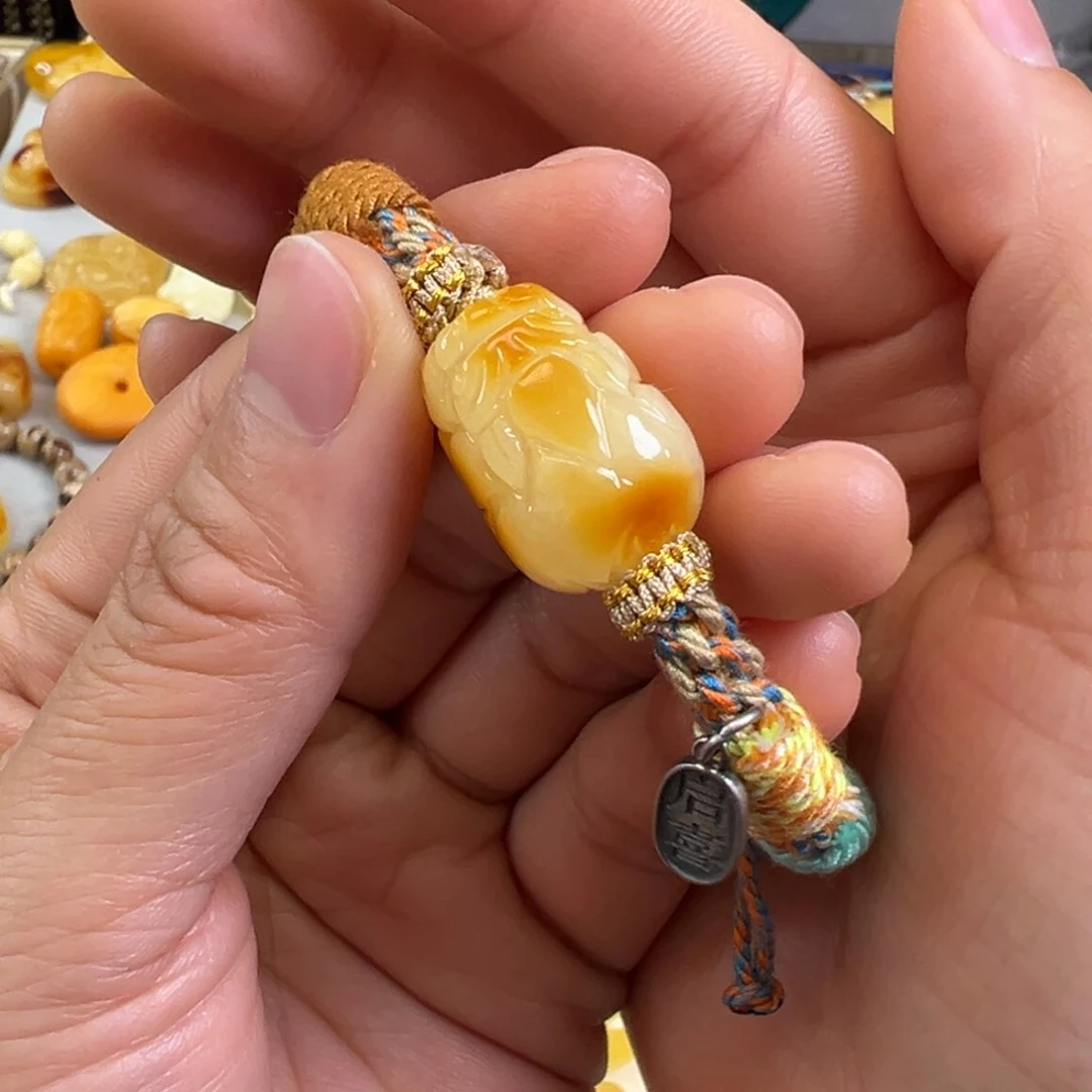 蜜蜡裸石未镶嵌蜜蜡