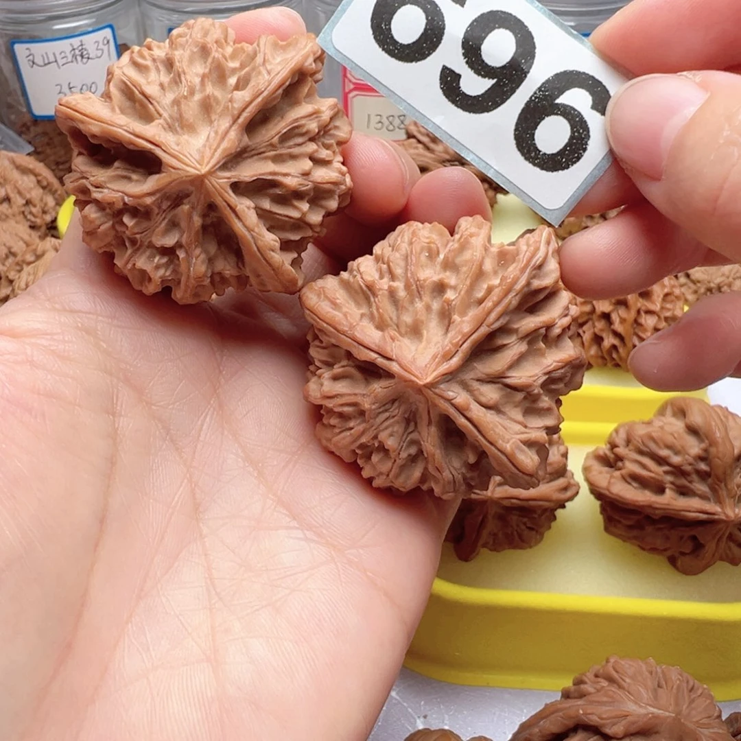 吊坠文玩核桃文玩696