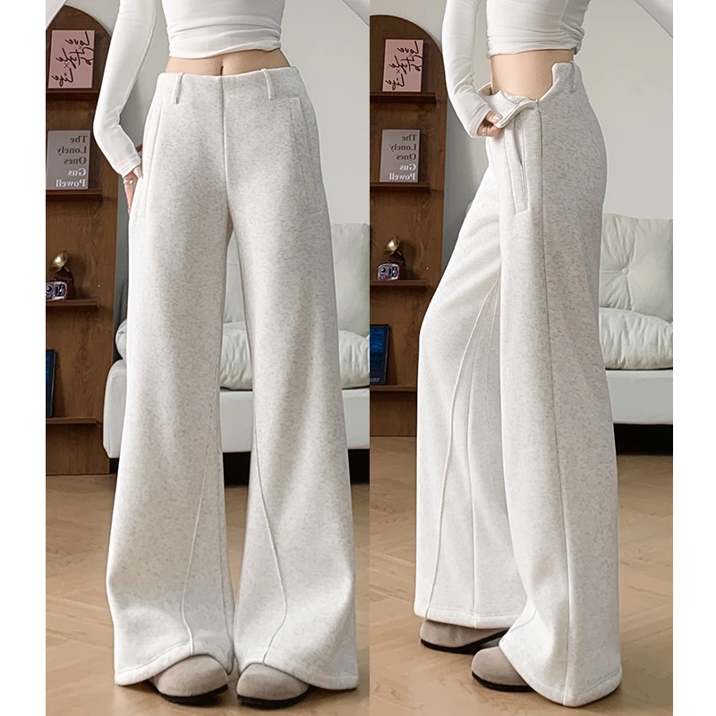 白灰色低腰运动微喇裤秋冬季2025新款羊羔绒卫裤辣妹垂感拖地长裤