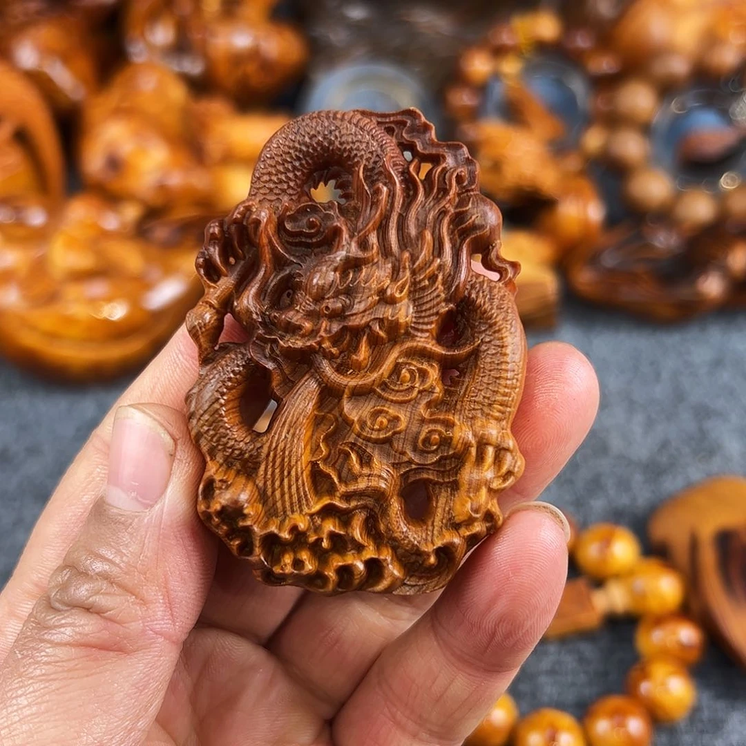 柏木太行崖柏溏心手把件龙