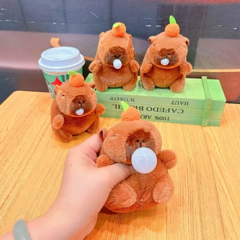 摇一摇会响的吐泡泡怪叫卡皮毛绒挂件