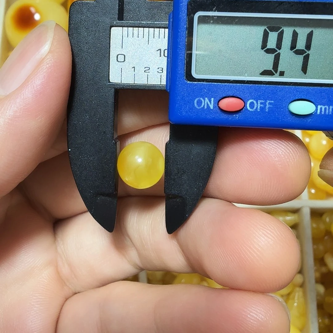 琥珀未镶嵌裸石成品