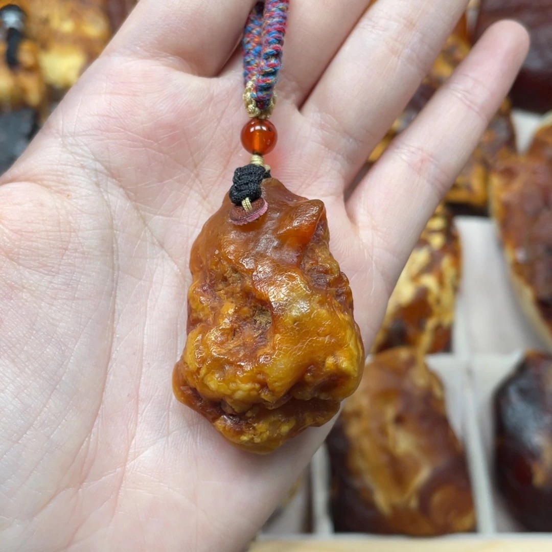 琥珀珠宝奇石未镶嵌