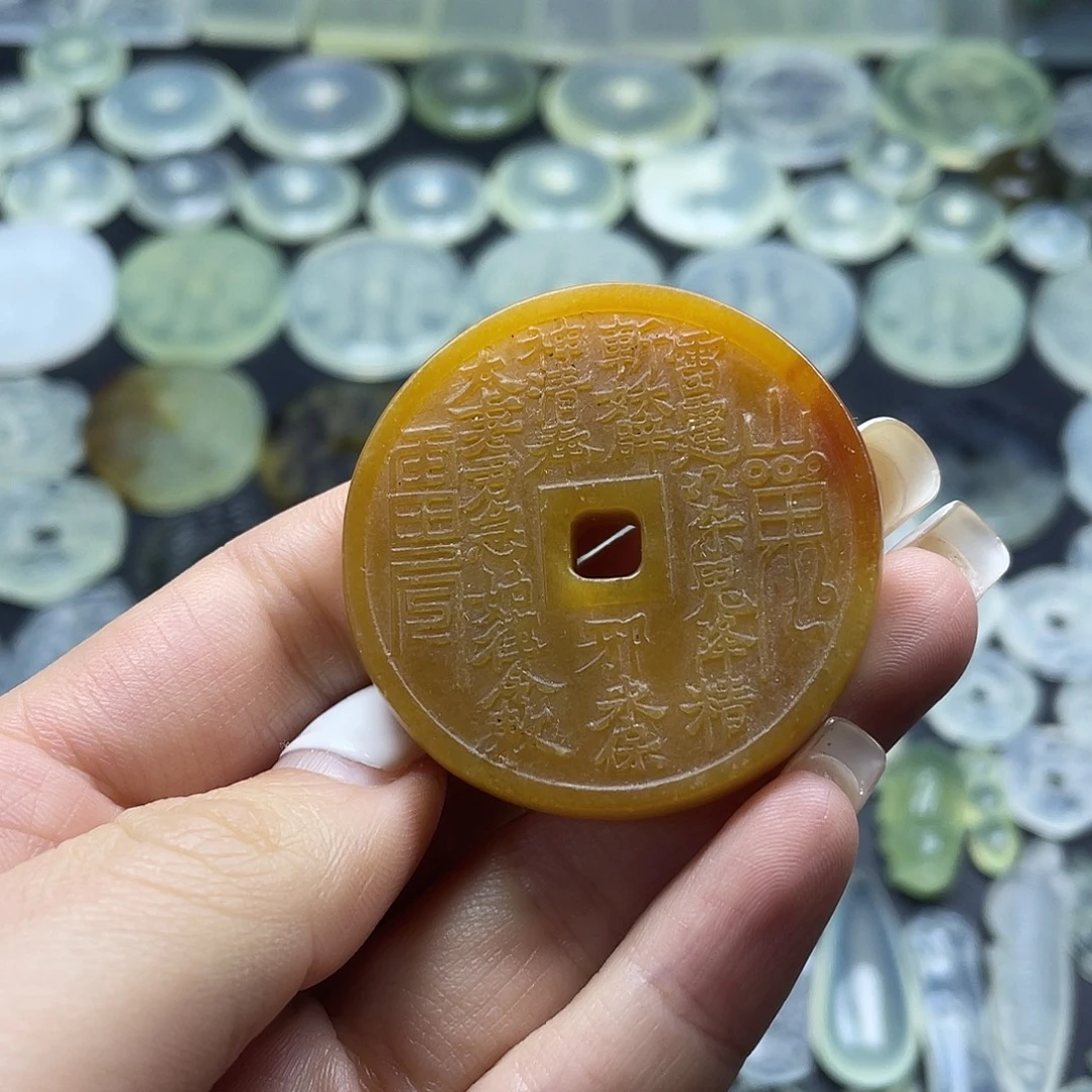 岫玉未镶嵌项圈山鬼