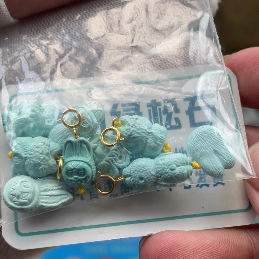 绿松石未镶嵌挂件